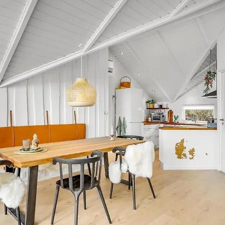 Amazing In Bjert Сasa de vacaciones Binderup Strand