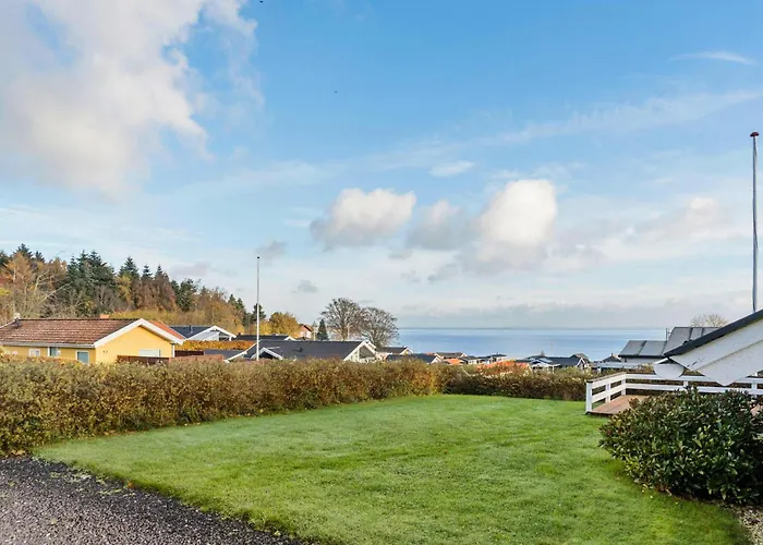 度假居 Amazing In Bjert Binderup Strand