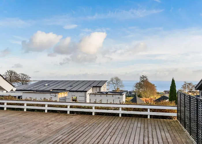 度假居 Amazing In Bjert Binderup Strand